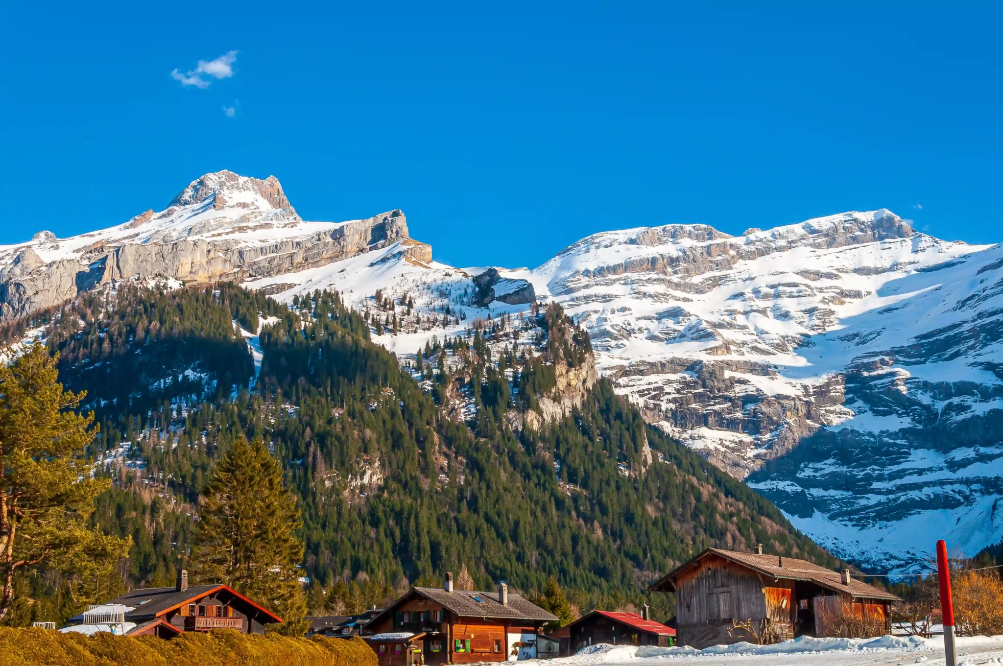 beautiful-shot-diablerets-glacier-blue-sky-switzerland