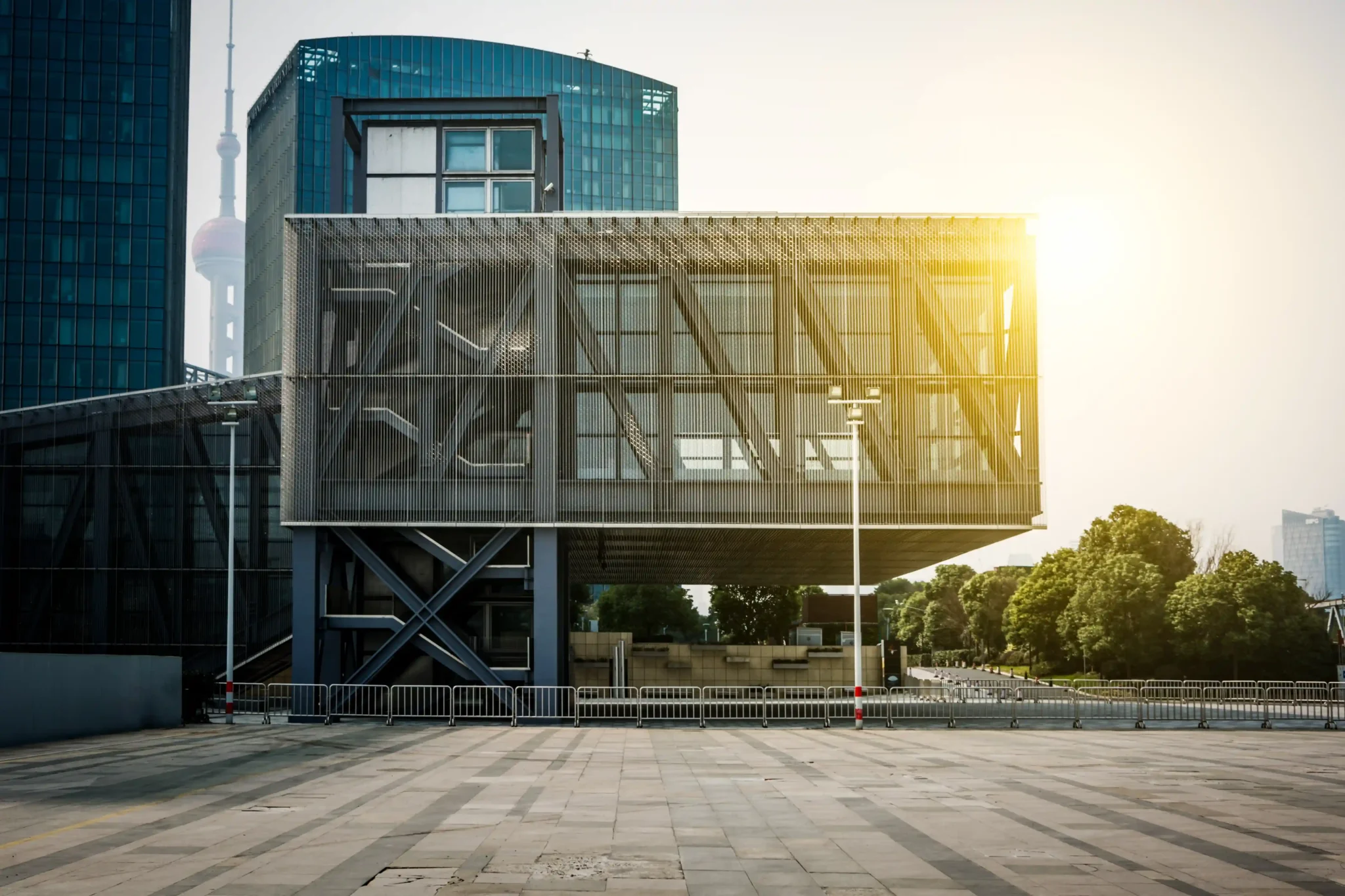 empty-floor-front-modern-building (2)
